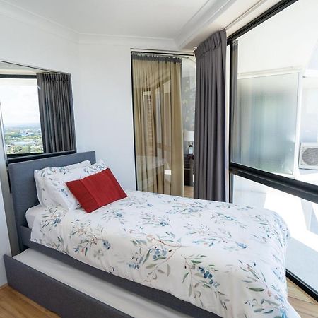 Large Surfers Paradise Apartment With Fantastic Views Gold Coast Esterno foto