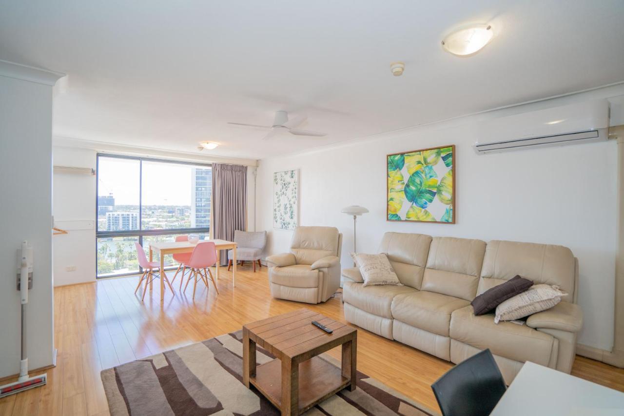 Large Surfers Paradise Apartment With Fantastic Views Gold Coast Esterno foto