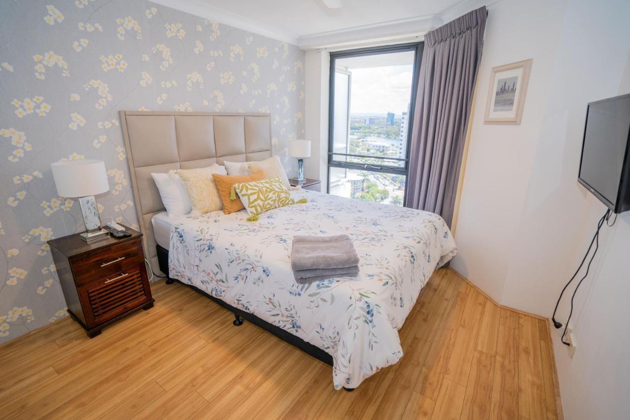 Large Surfers Paradise Apartment With Fantastic Views Gold Coast Esterno foto